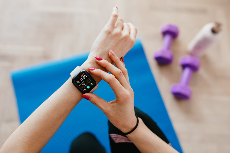 20 Best Fitness Trackers for Women on the Market Comparison Table